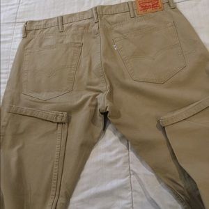 Men’s Levi’s Tan jeans.  Like new 3